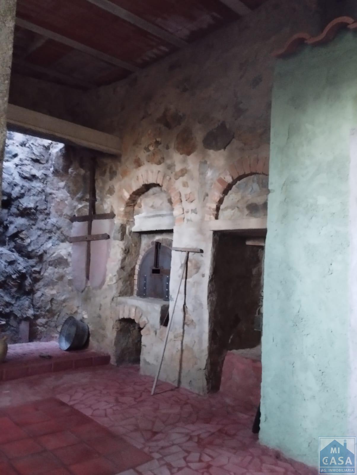 For sale of rural property in Valverde de Mérida
