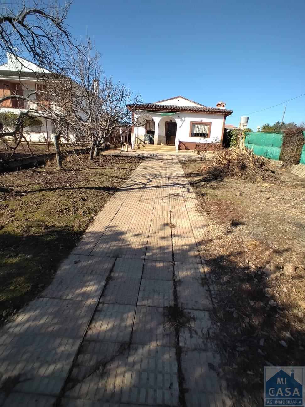 For sale of chalet in Alcuéscar