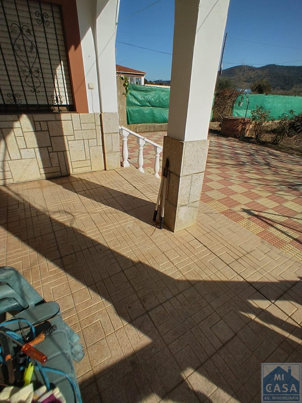For sale of chalet in Alcuéscar