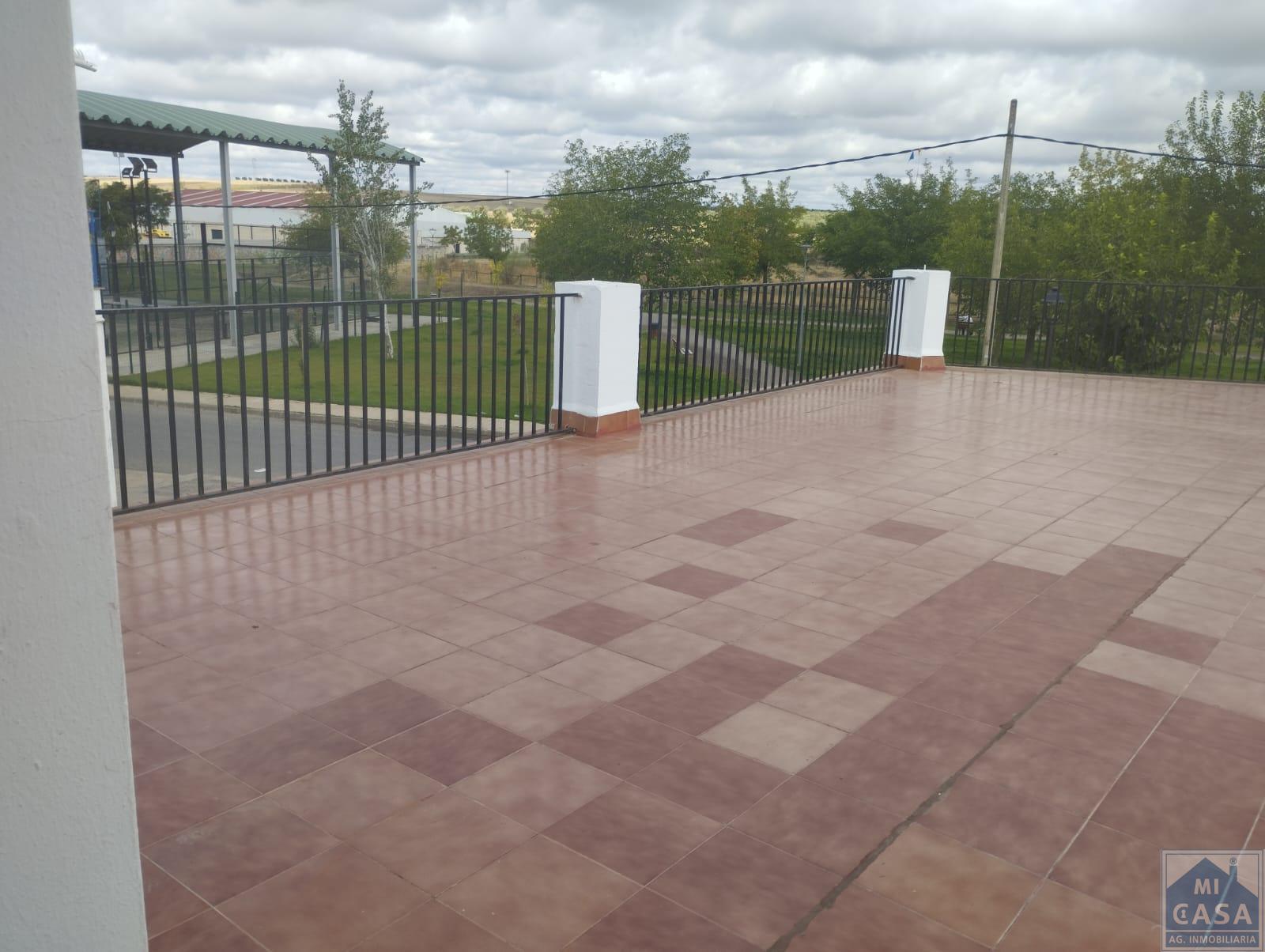 For sale of house in Trujillanos