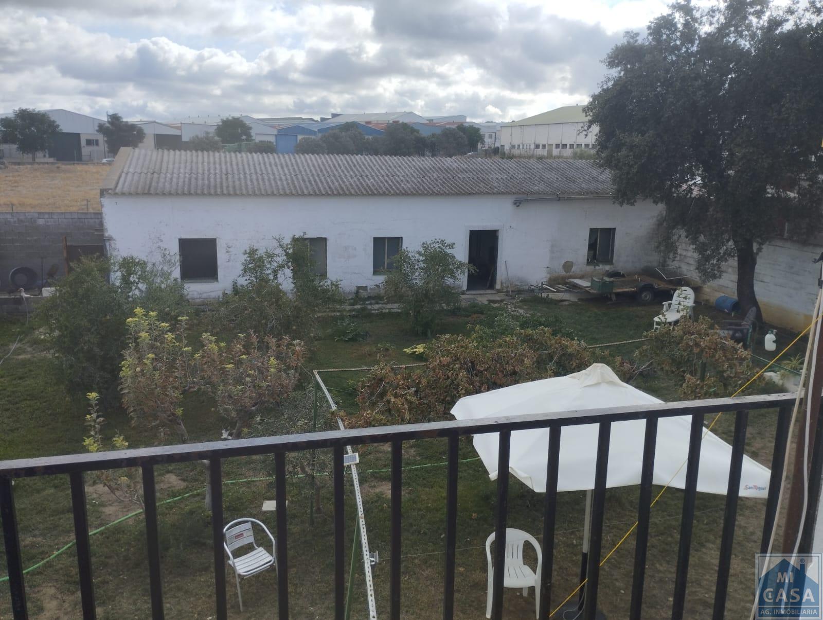 For sale of house in Trujillanos
