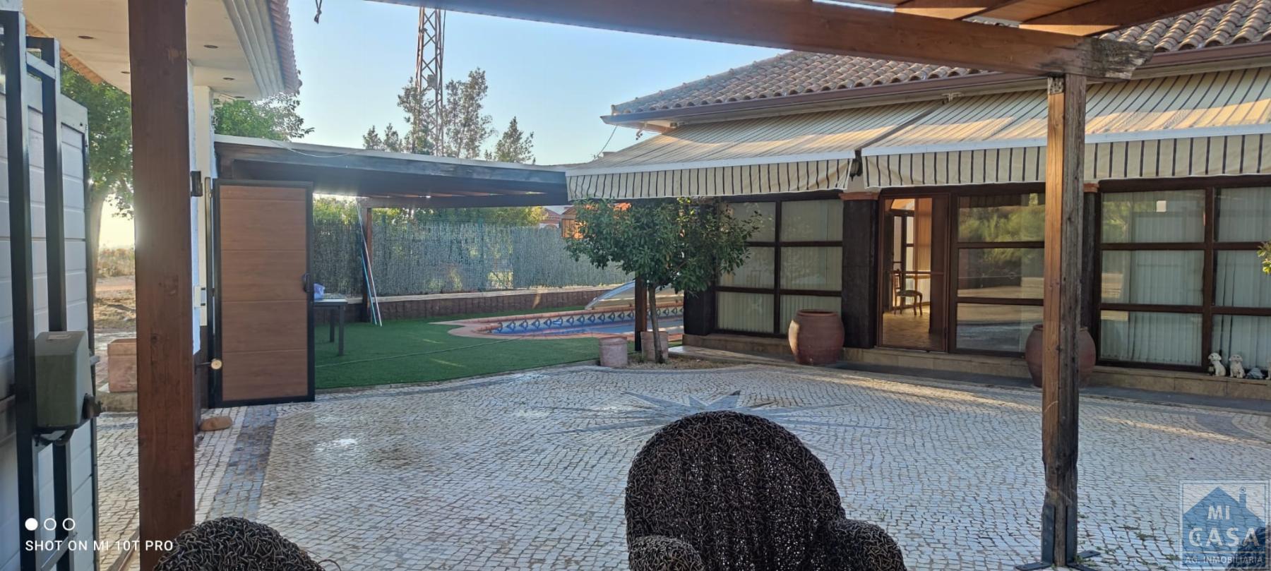 Venta de chalet en San Pedro de Mérida