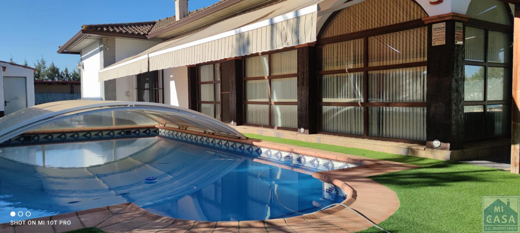 Venta de chalet en San Pedro de Mérida