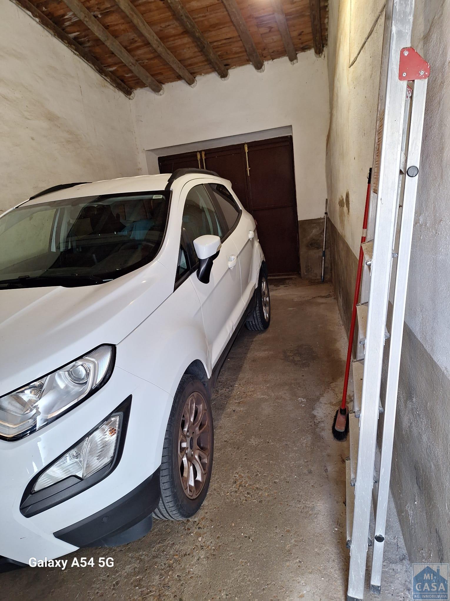 Venta de casa en Mirandilla