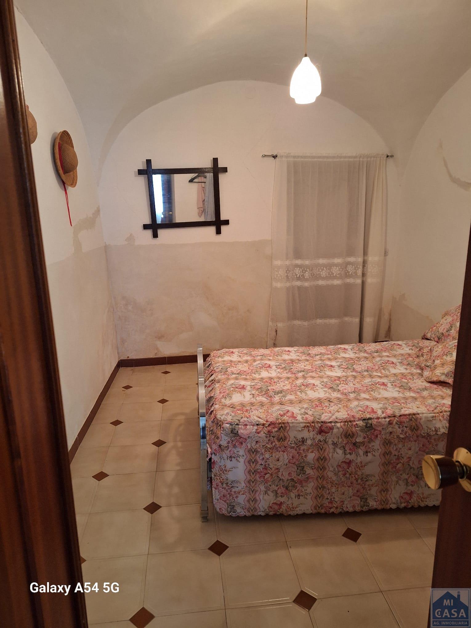 Venta de casa en Mirandilla