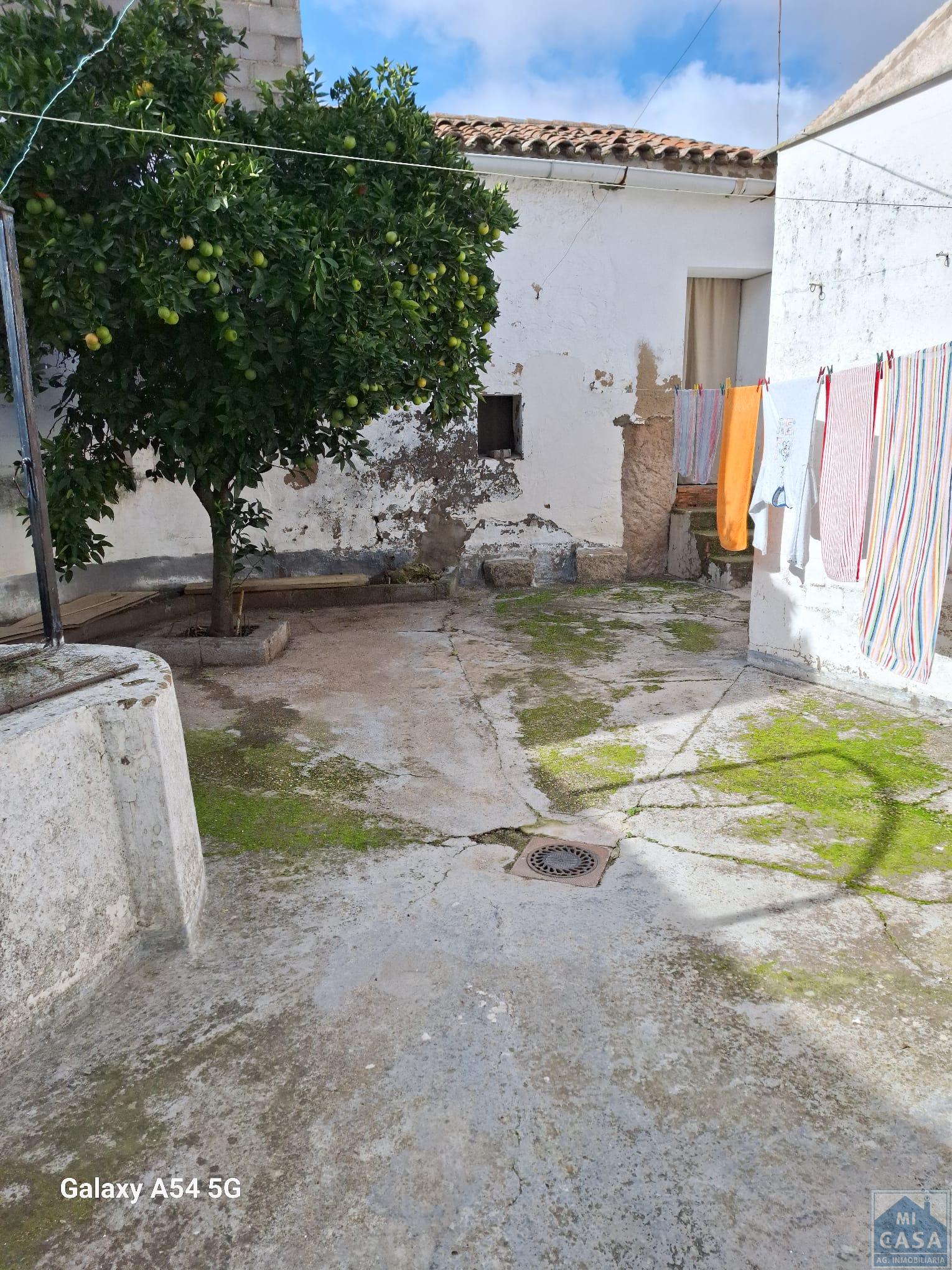 Venta de casa en Mirandilla