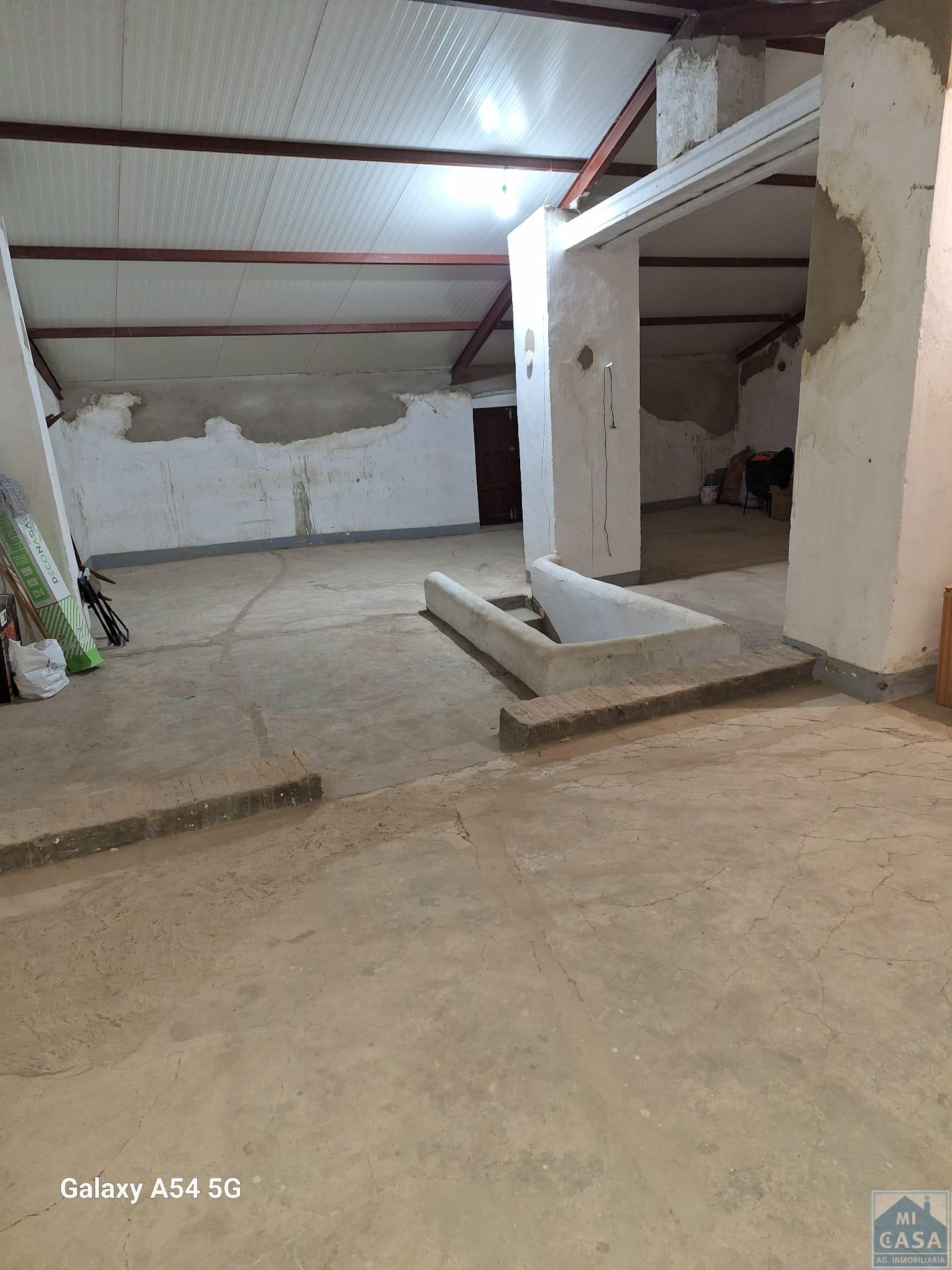 Venta de casa en Mirandilla