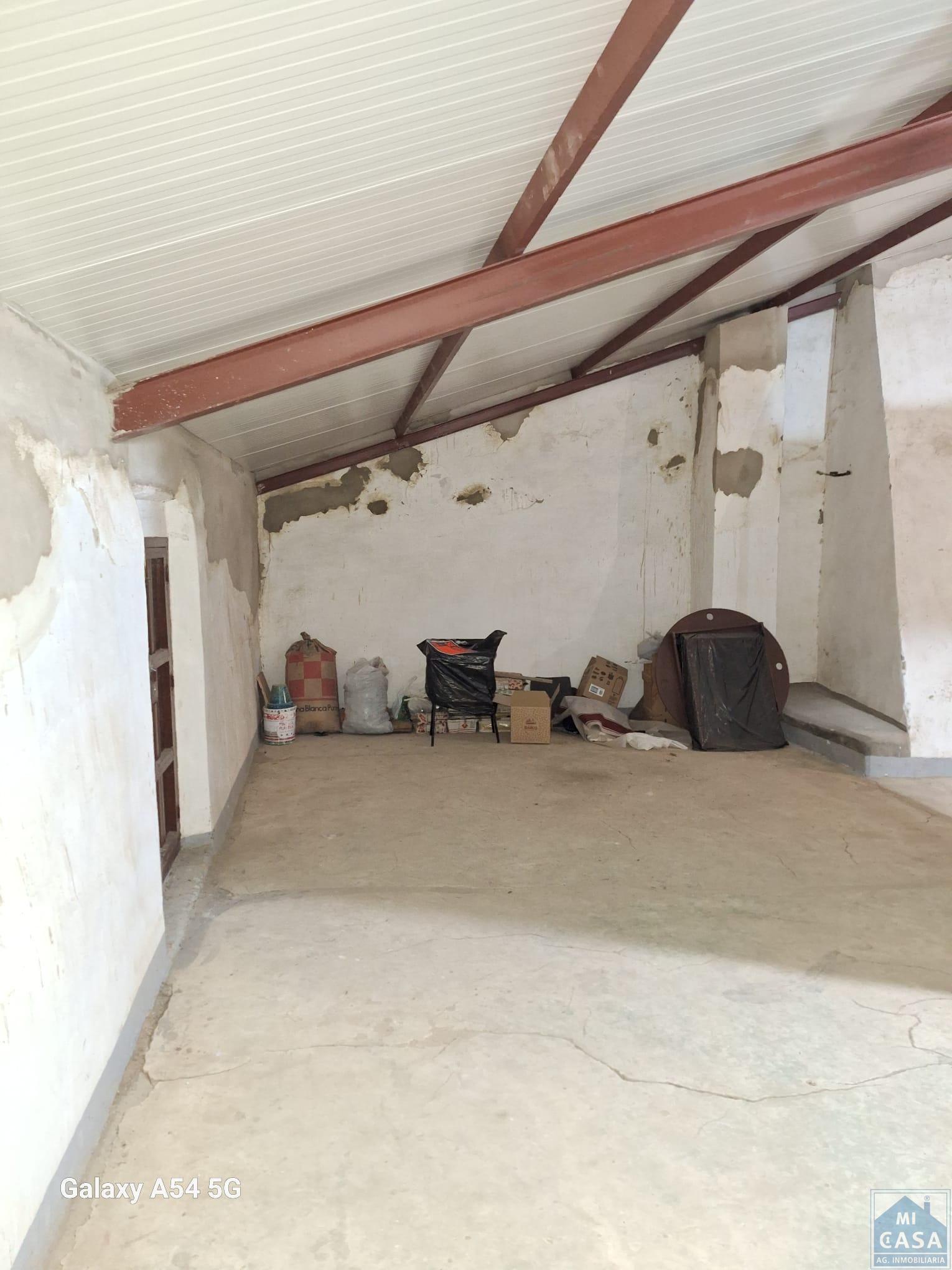 Venta de casa en Mirandilla