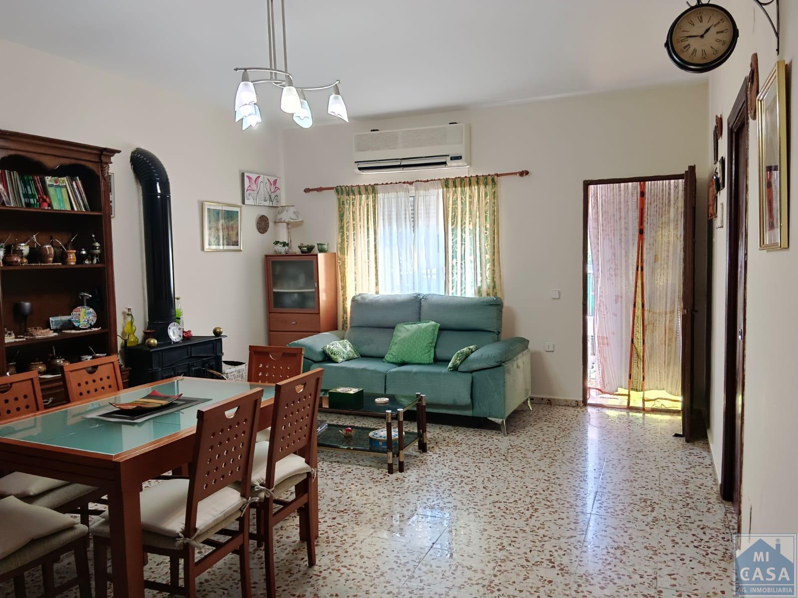 For sale of house in Don Álvaro