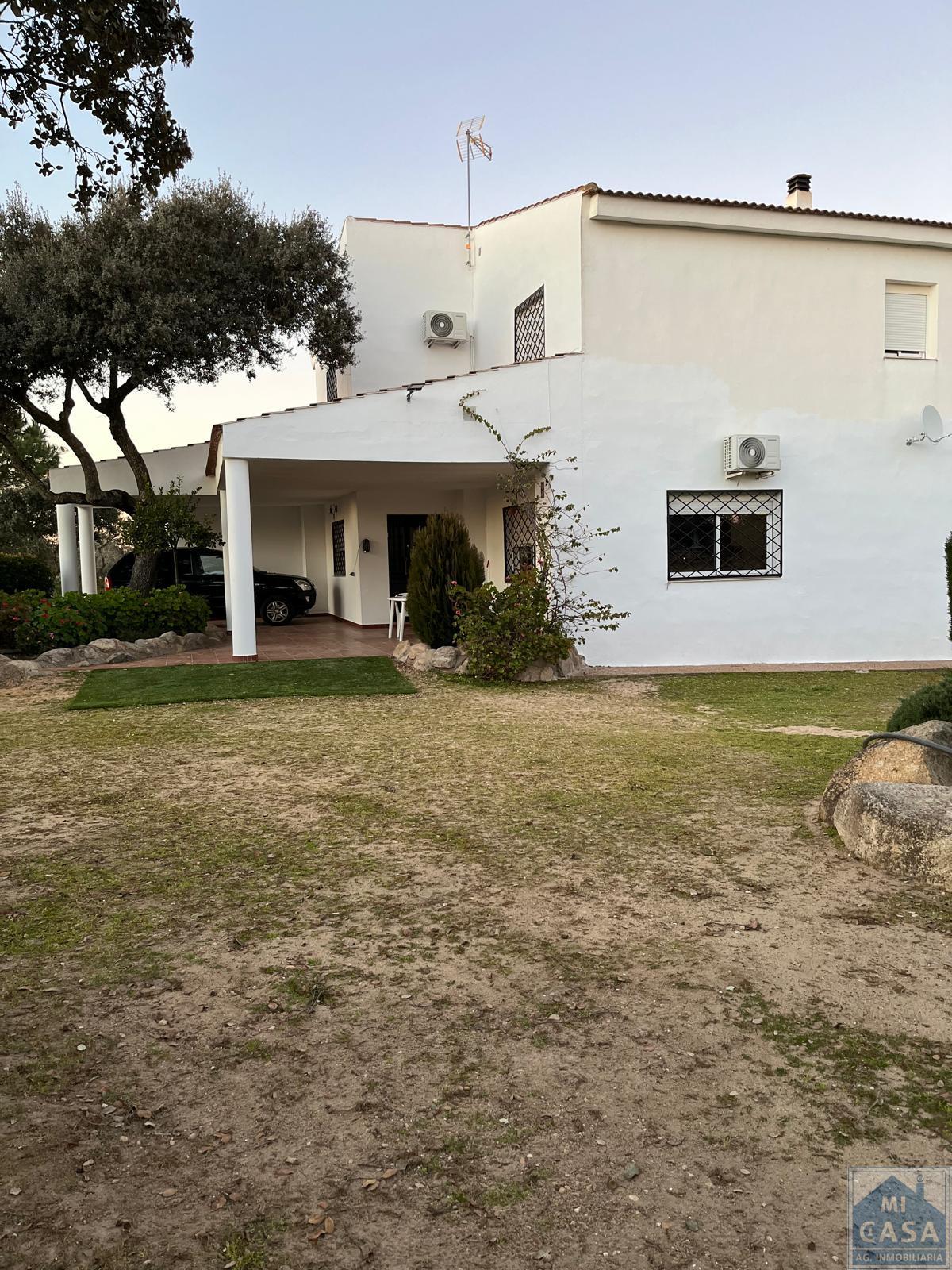 Venta de finca rústica en Valverde de Mérida