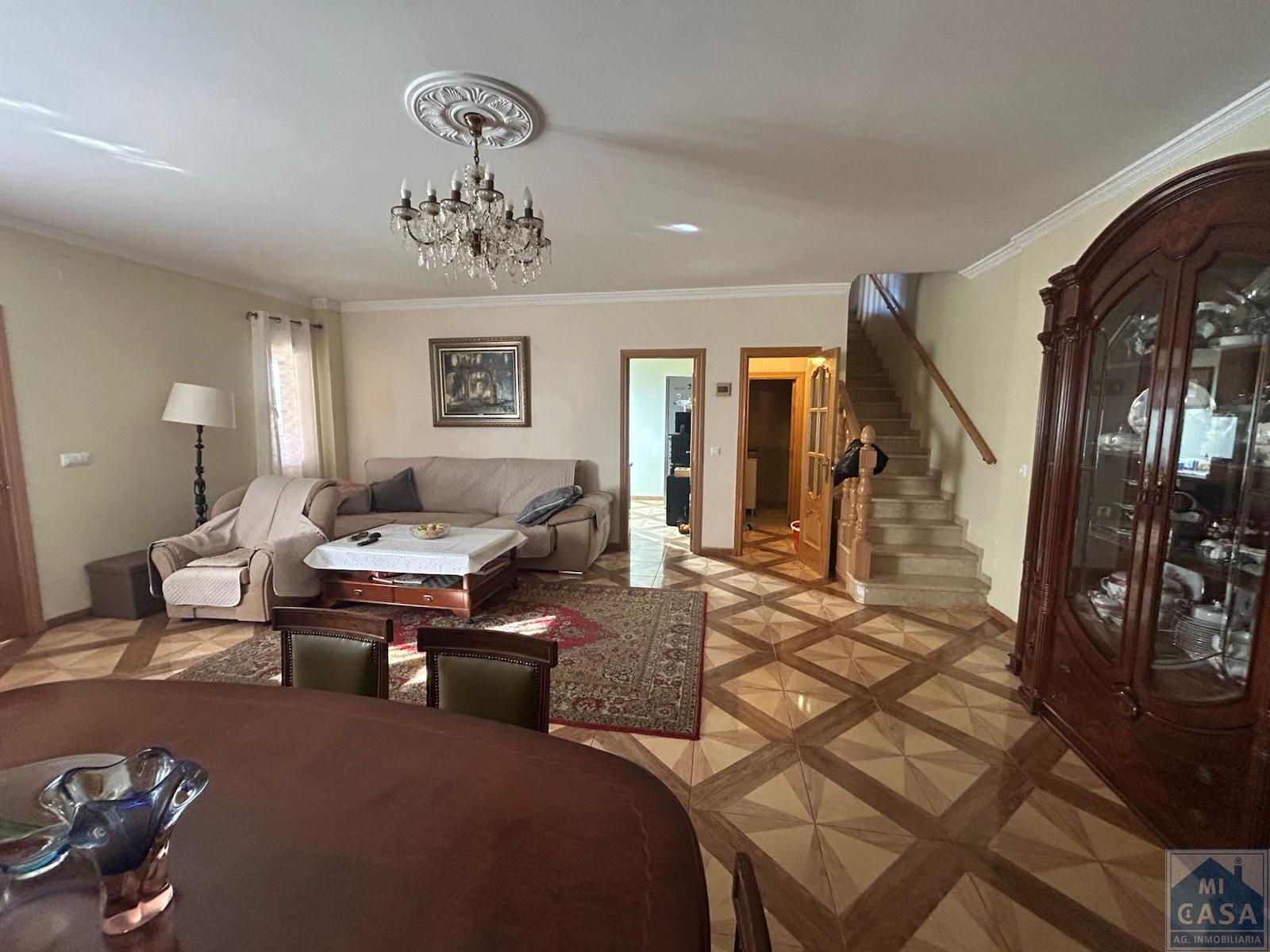 For sale of house in Alange