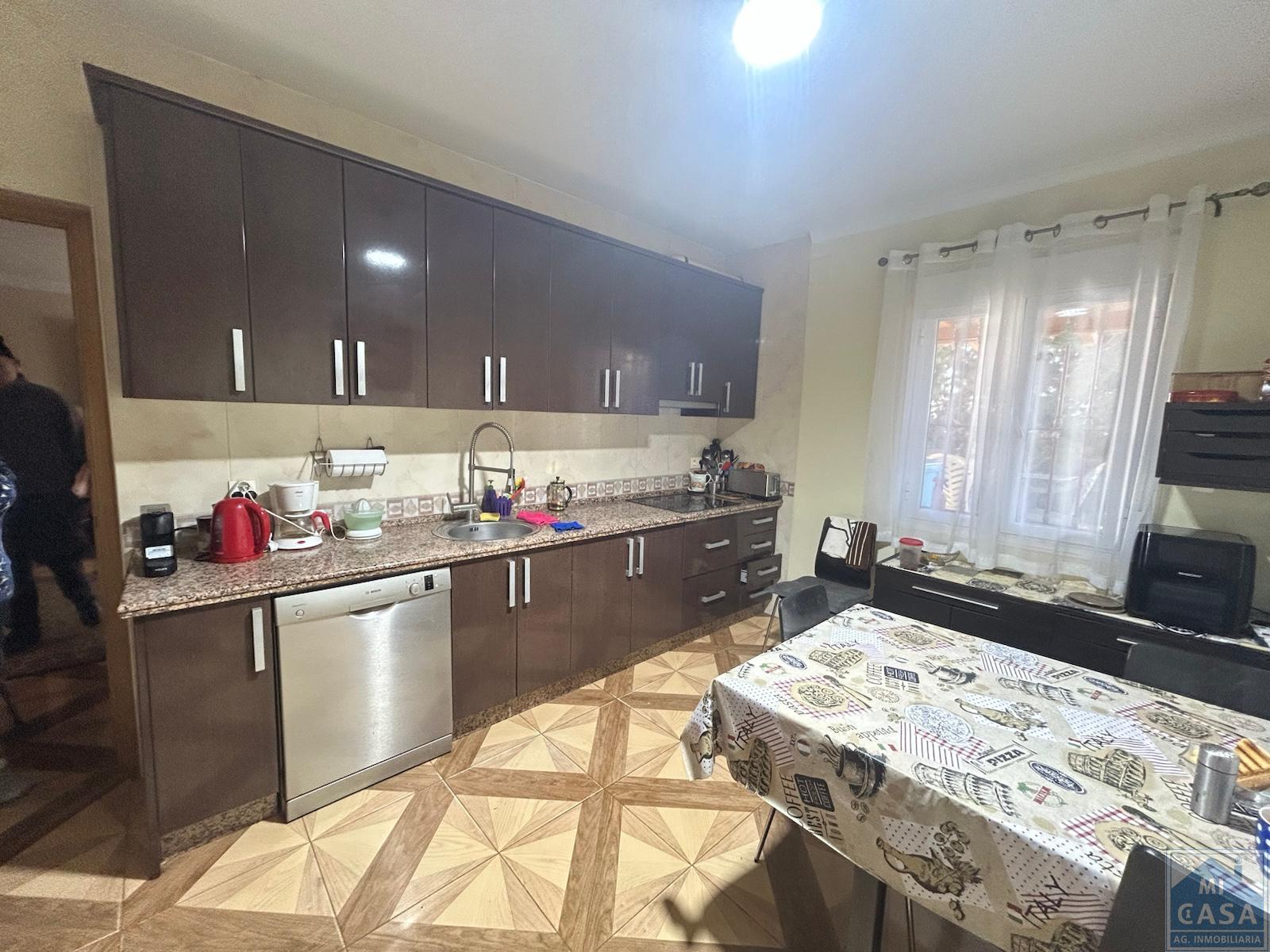For sale of house in Alange