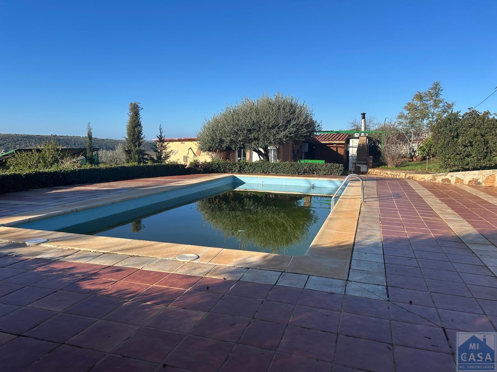 For sale of house in Alange