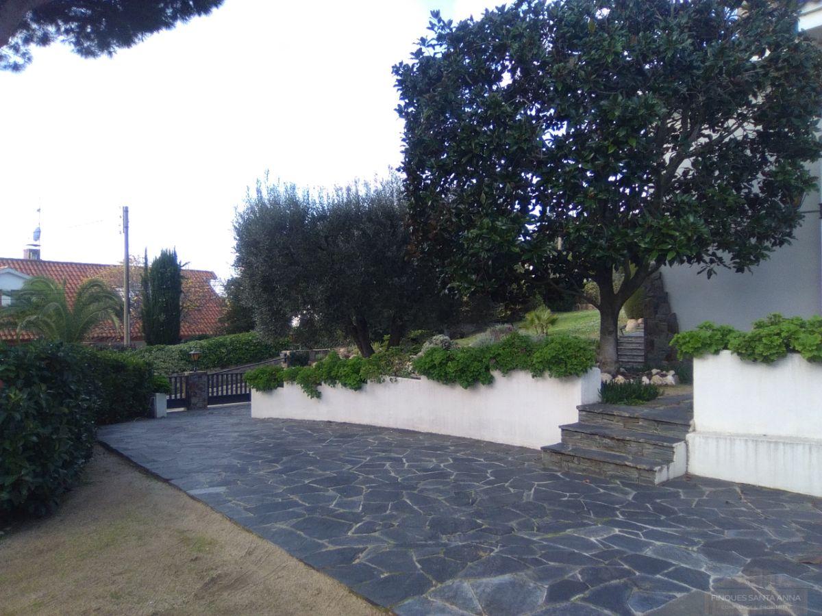 For sale of chalet in Mataró