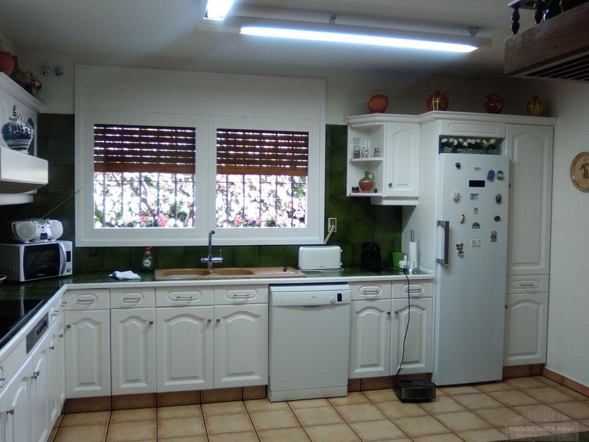 For sale of chalet in Mataró