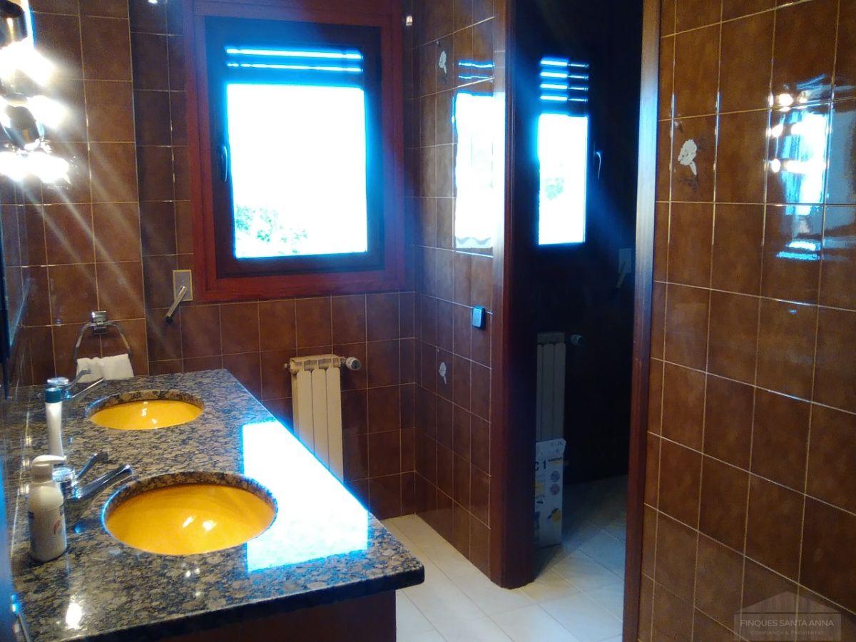 For sale of chalet in Mataró