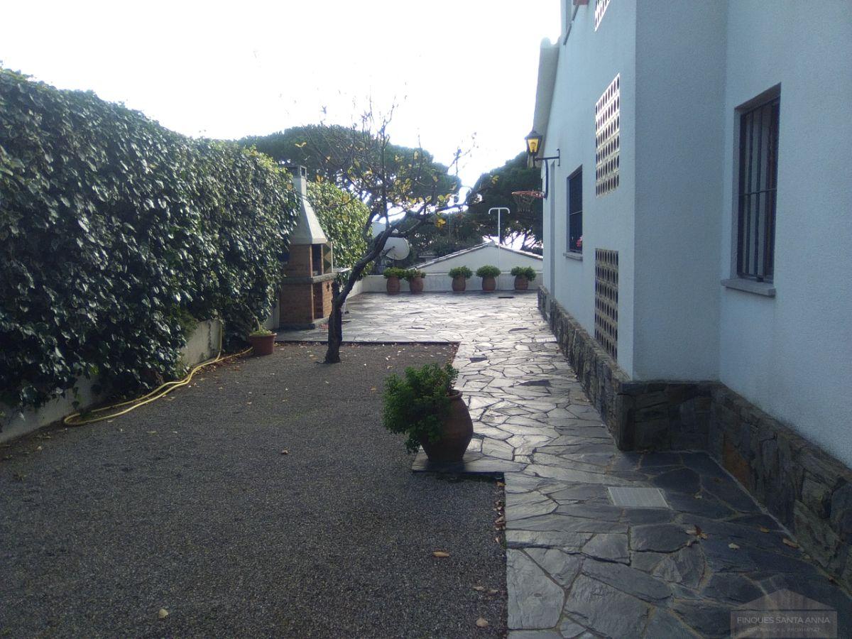 For sale of chalet in Mataró
