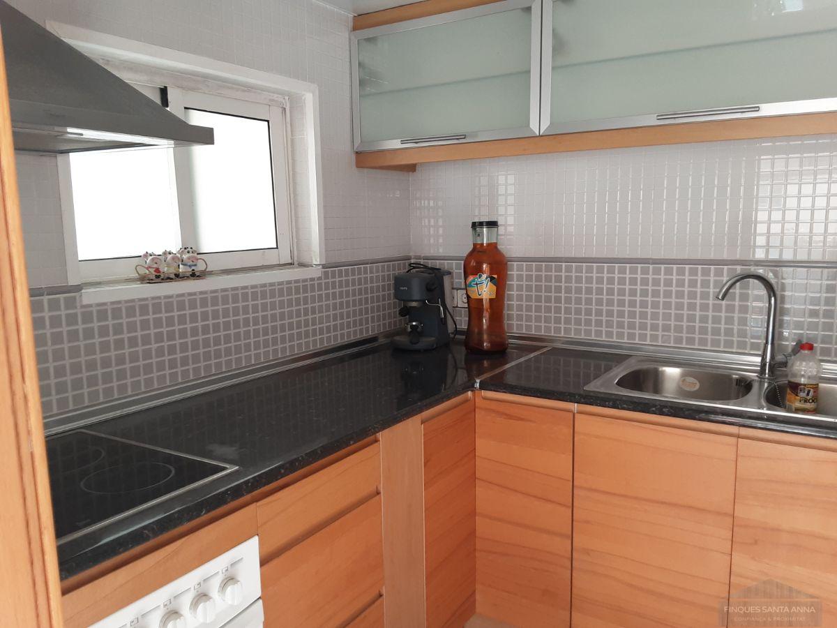 For sale of duplex in Premia de Mar