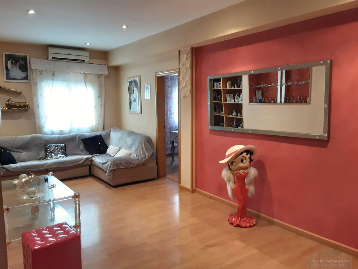 For sale of duplex in Premia de Mar