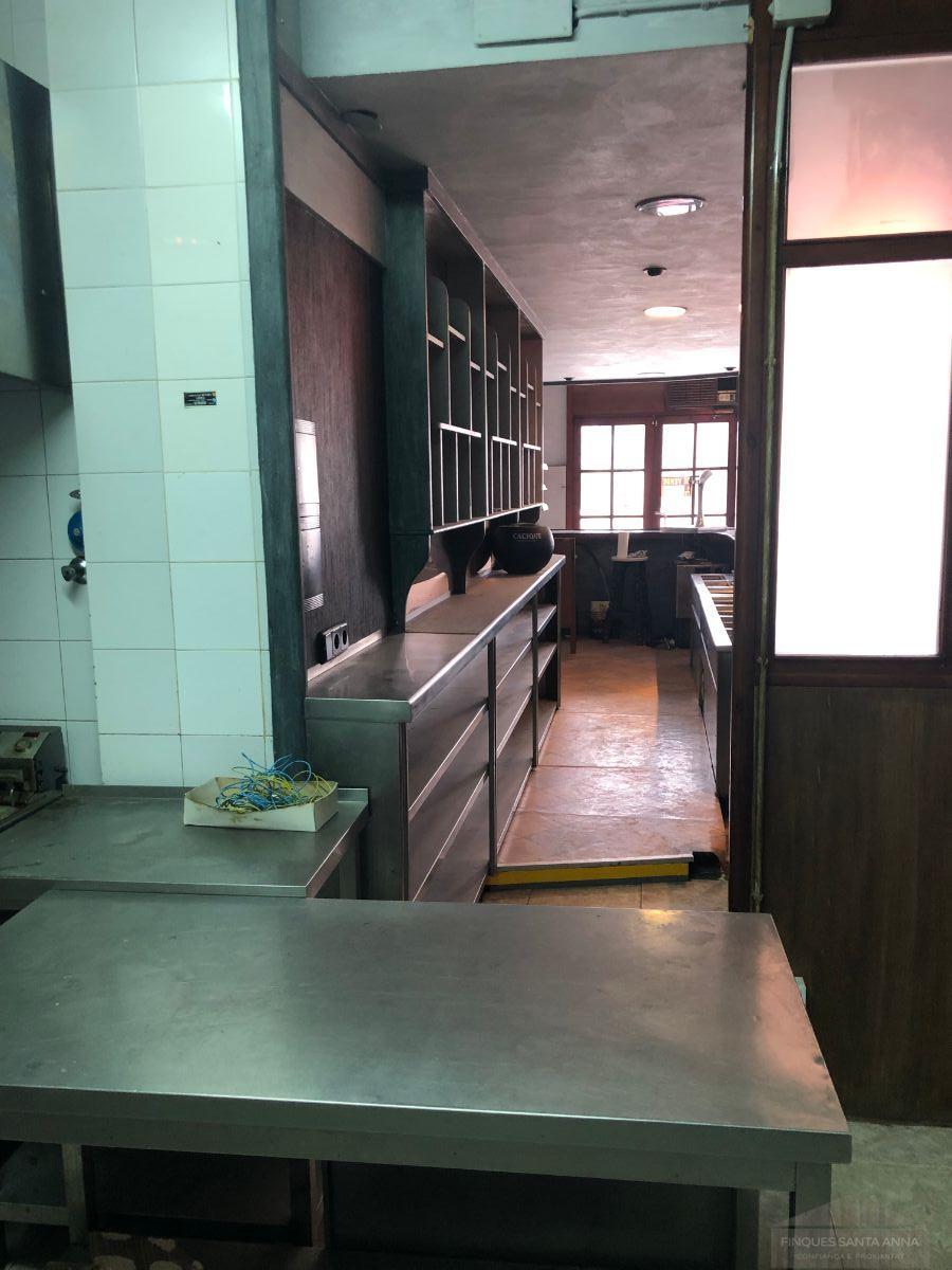 Venta de local comercial en Pineda de Mar