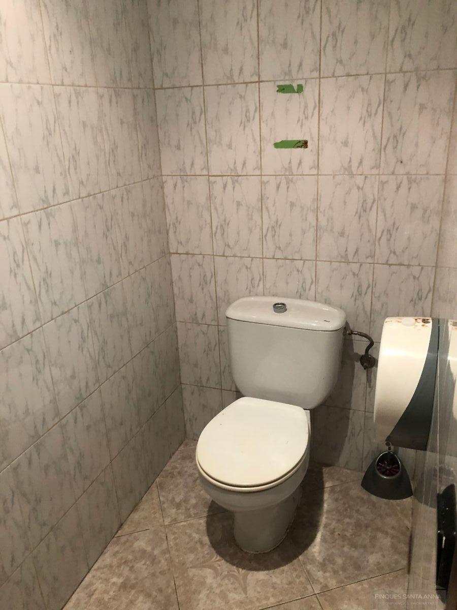 Venta de local comercial en Pineda de Mar