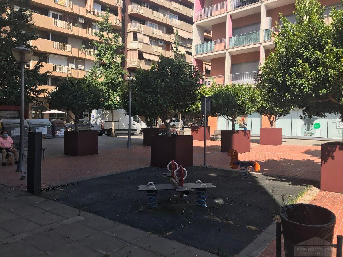 For rent of commercial in Mataró