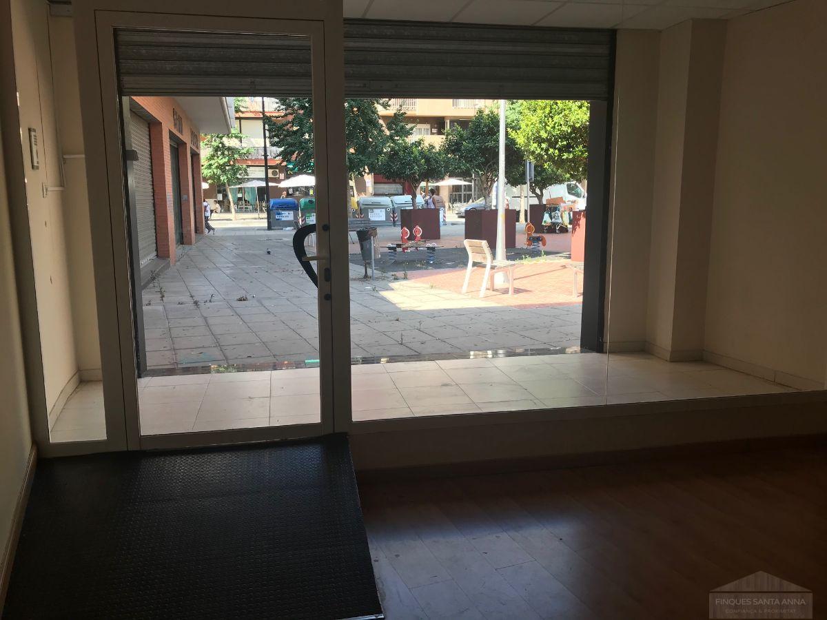 For rent of commercial in Mataró