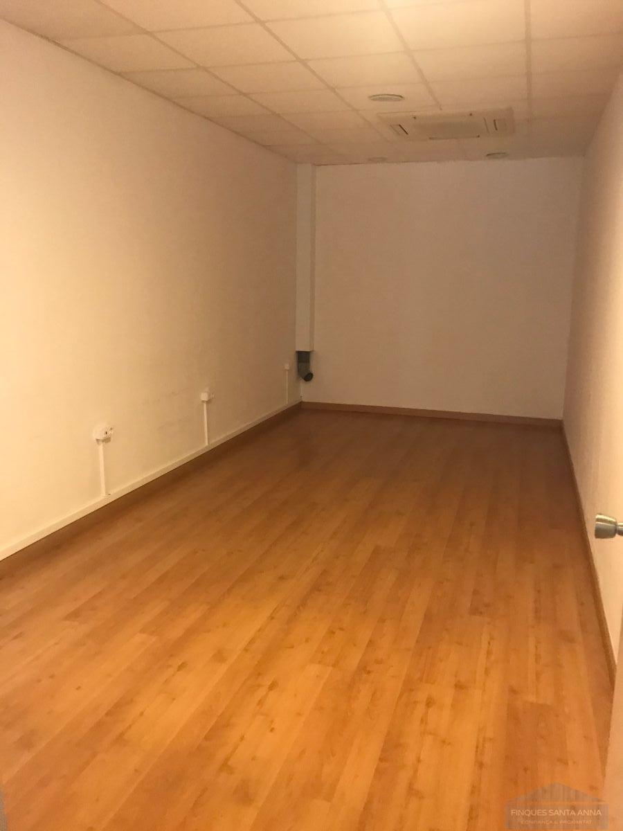 For rent of commercial in Mataró