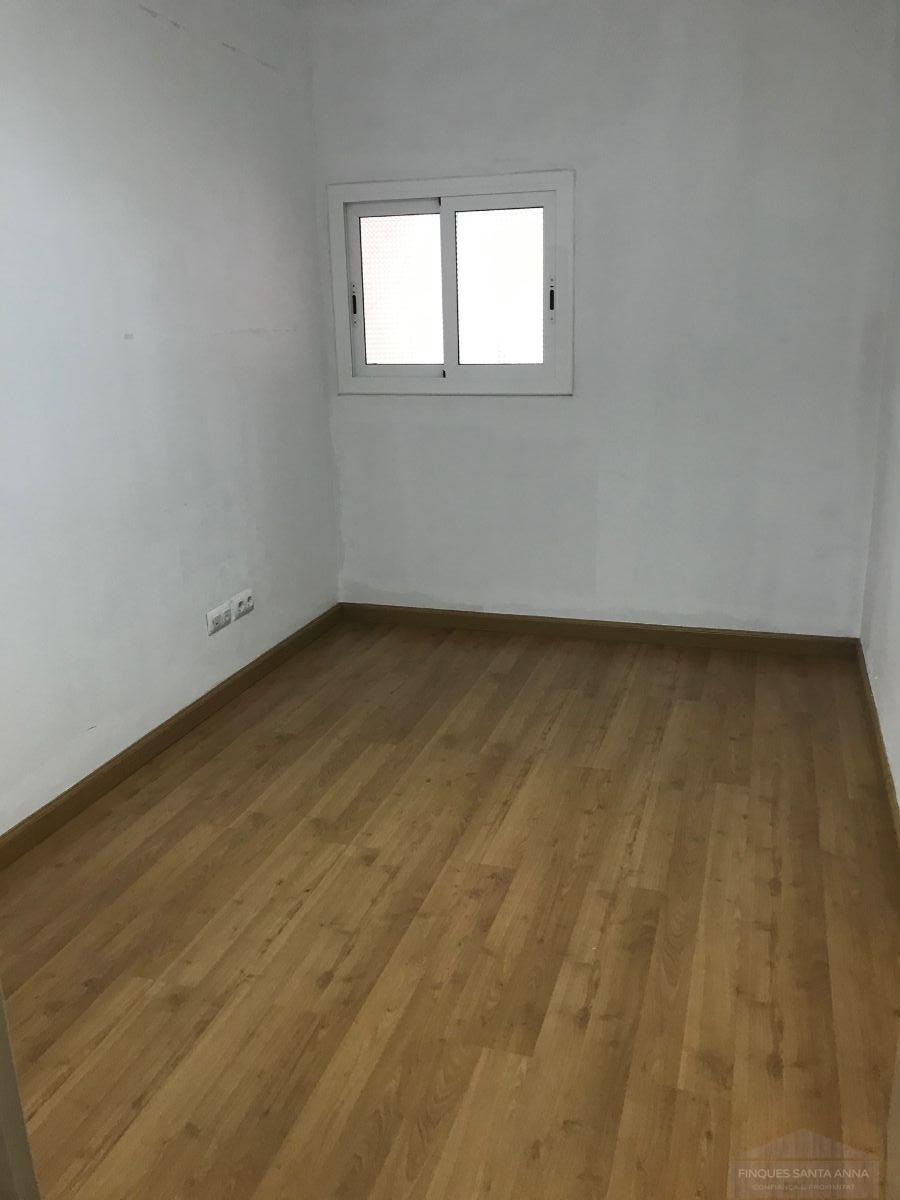 For rent of commercial in Mataró