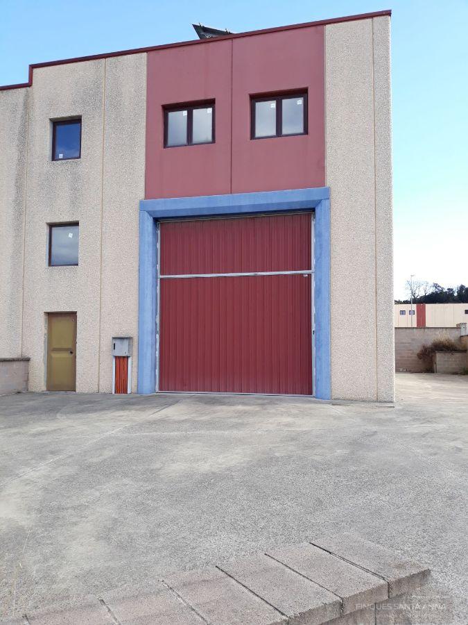 For rent of industrial plant/warehouse in Llinars del Vallès