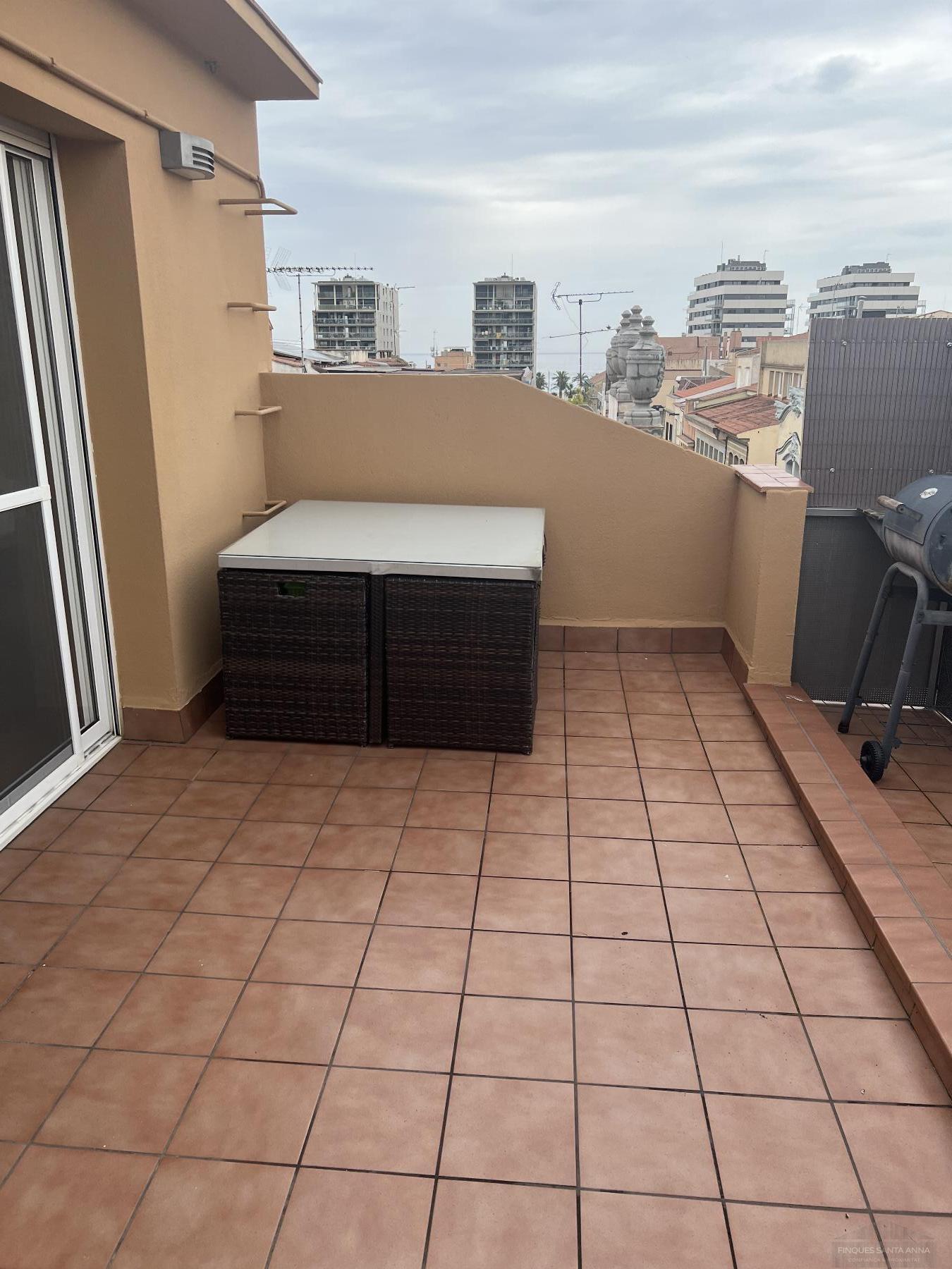 For sale of penthouse in Mataró