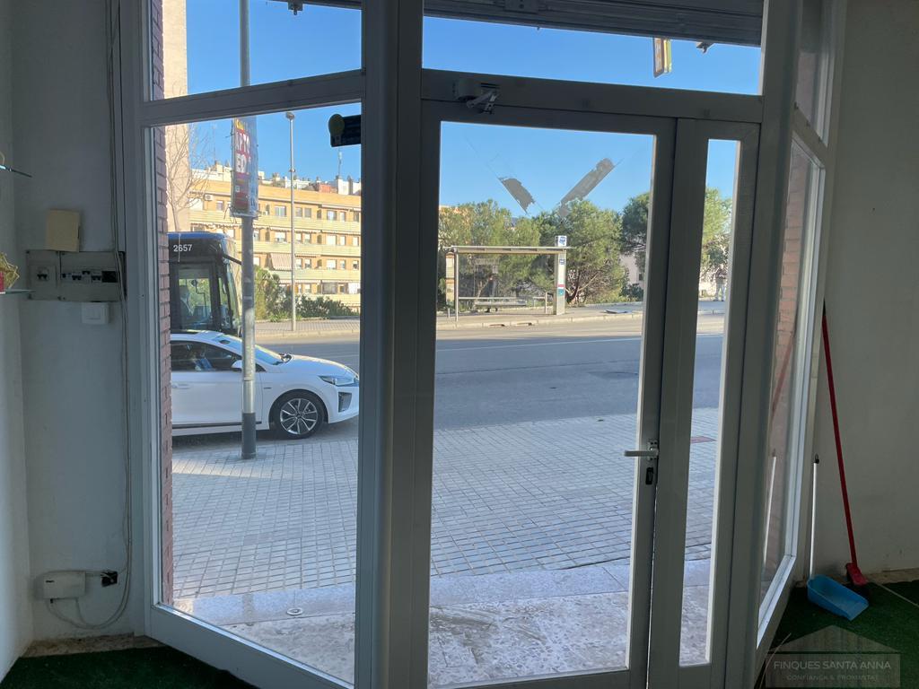 For sale of commercial in Mataró