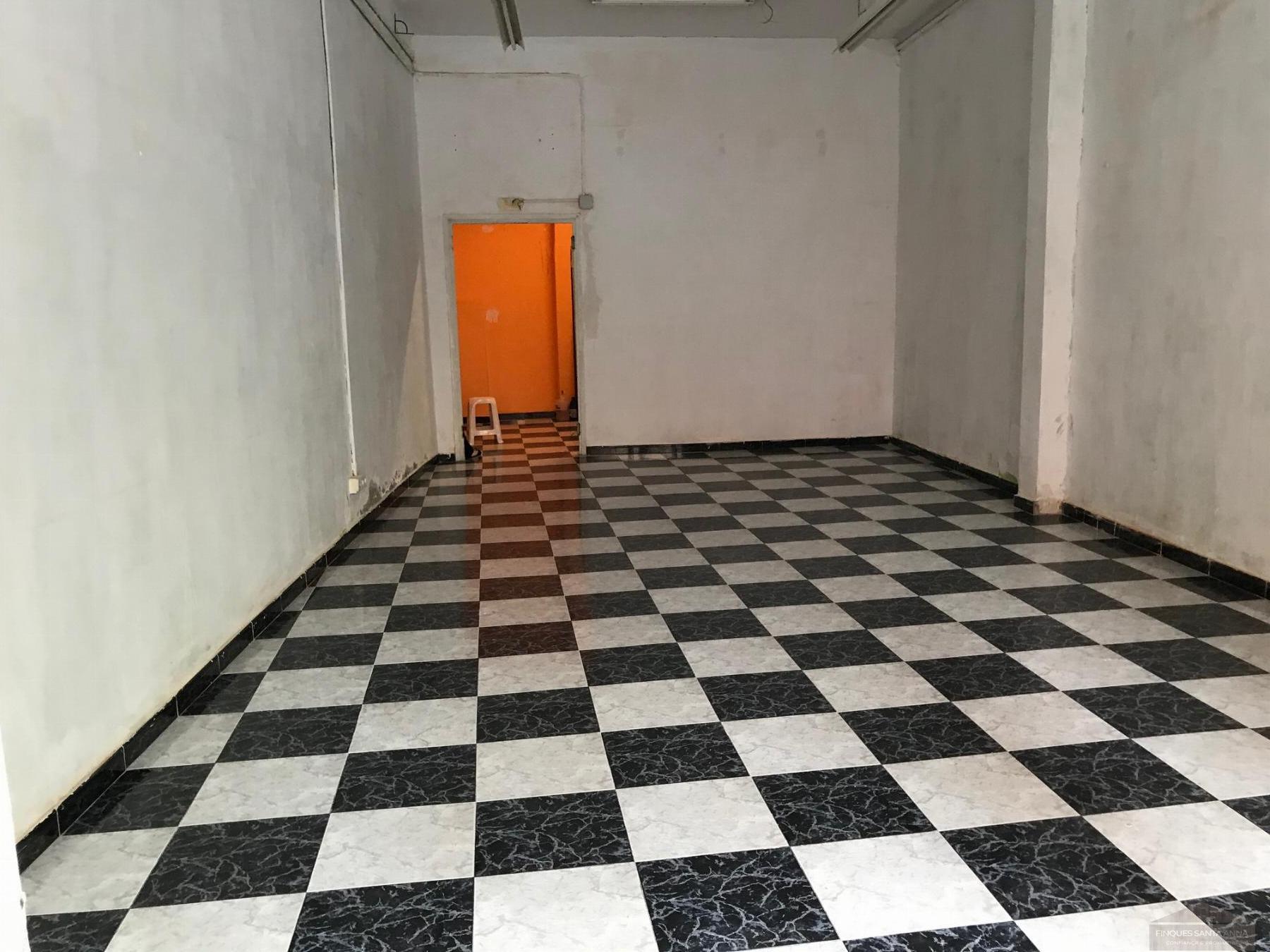 For sale of commercial in Mataró