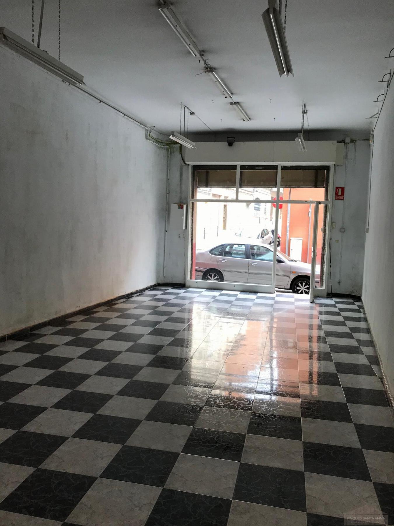 For sale of commercial in Mataró