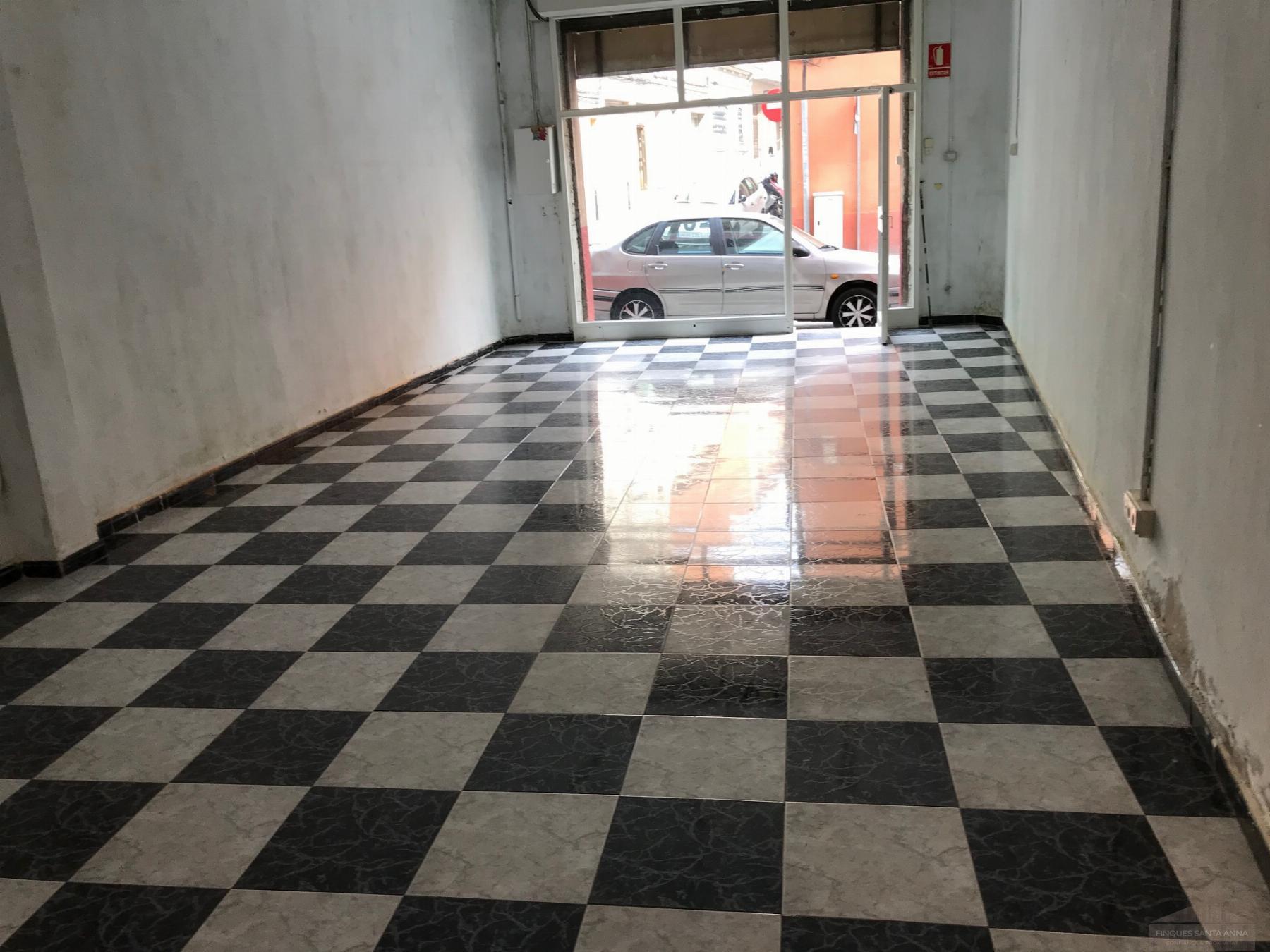 For sale of commercial in Mataró