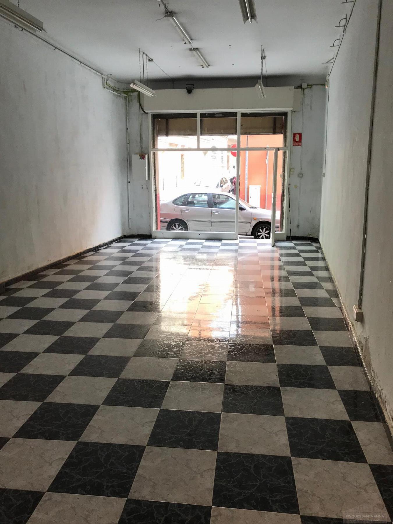 For sale of commercial in Mataró