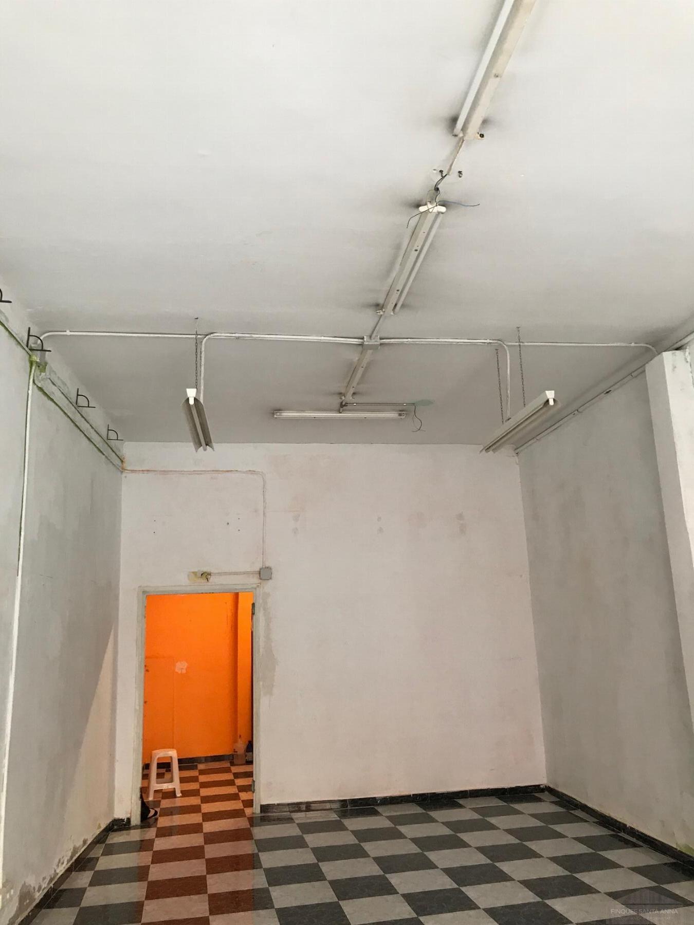 For sale of commercial in Mataró