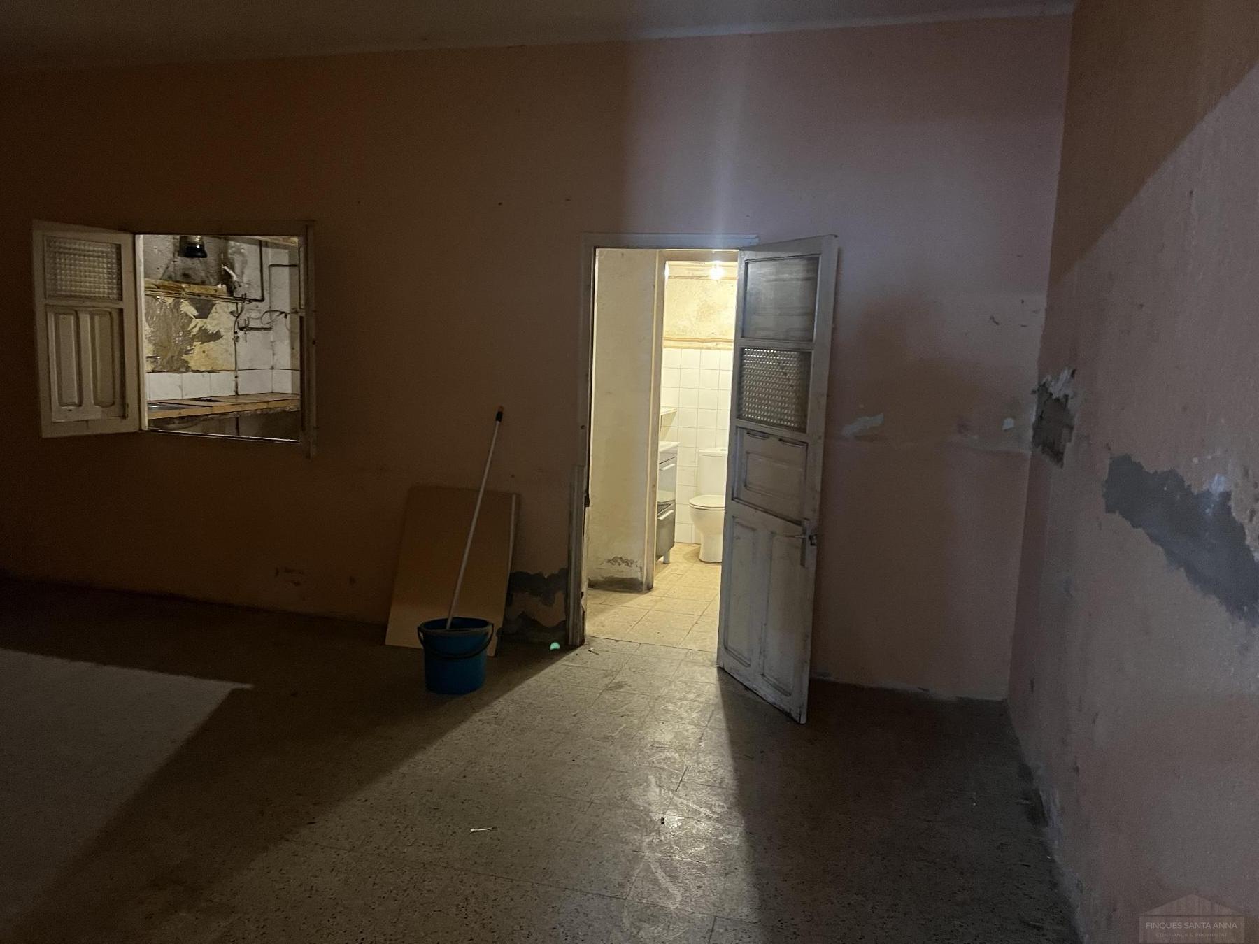 For rent of commercial in Mataró
