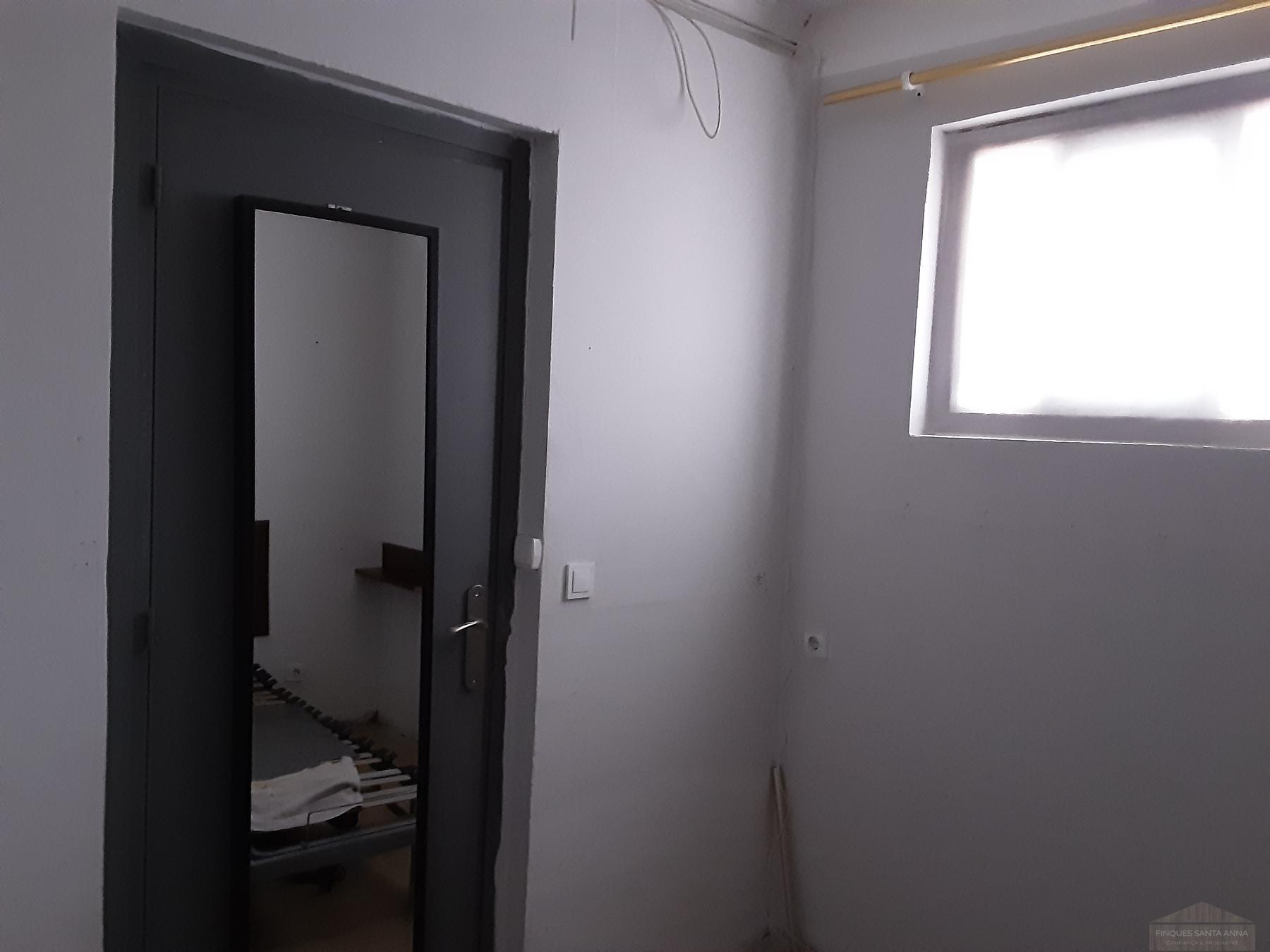 Venta de estudio en Badalona