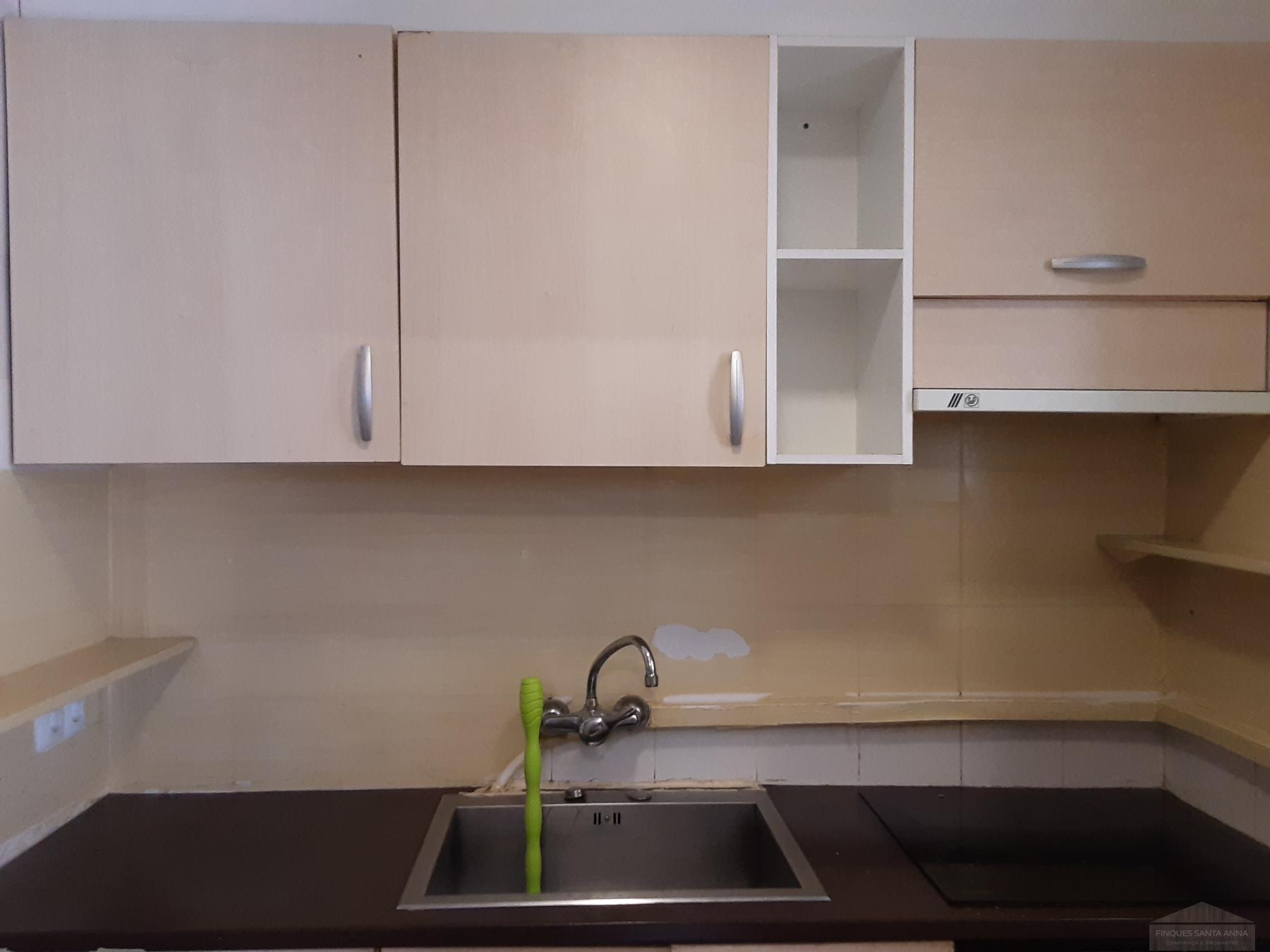 For sale of study in Badalona