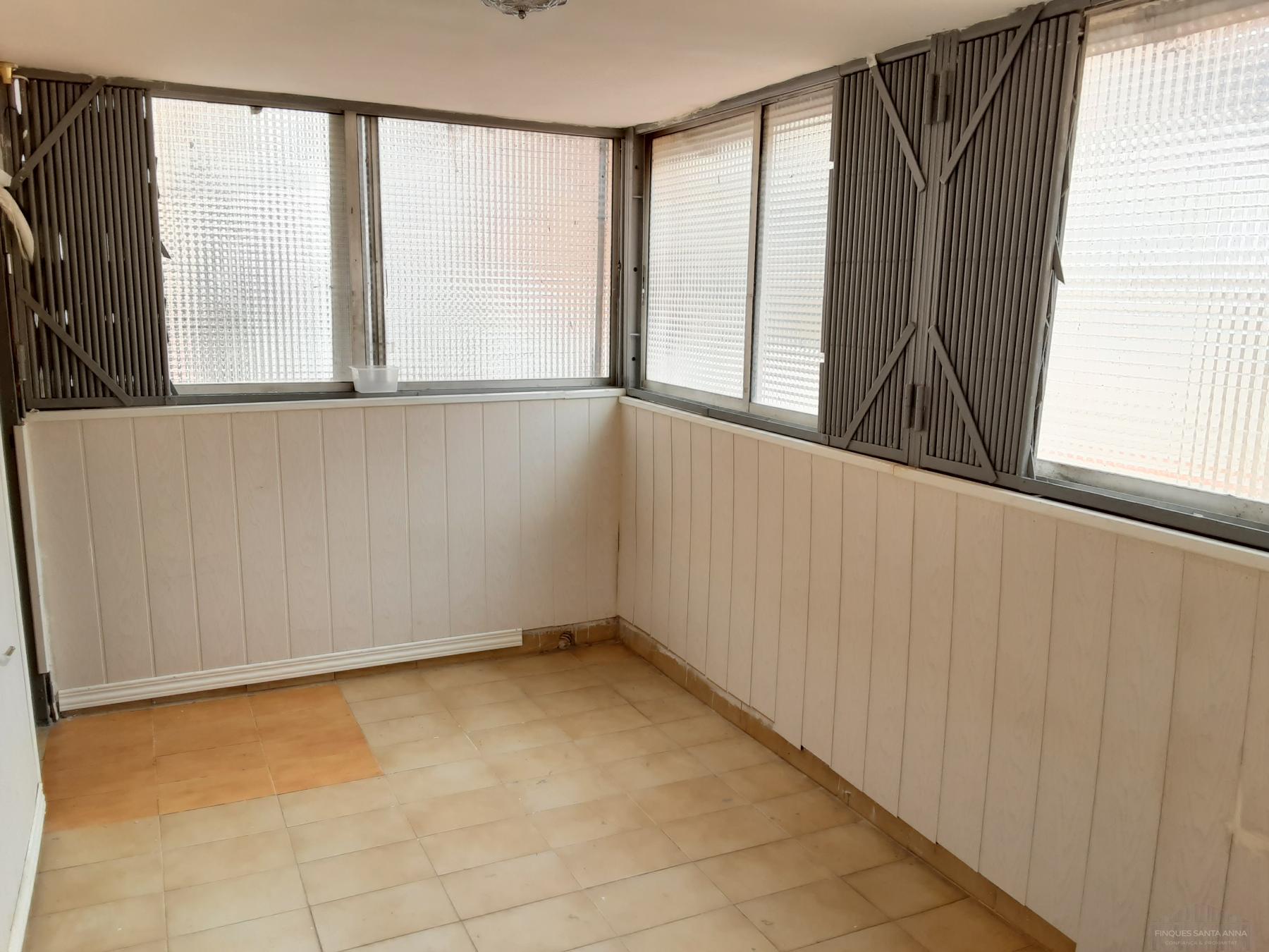 Venta de estudio en Badalona