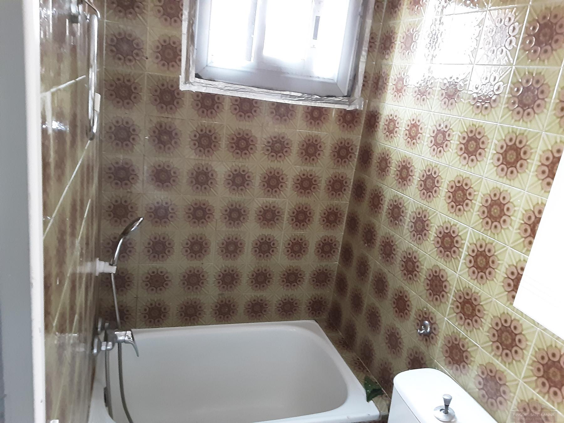 Venta de estudio en Badalona