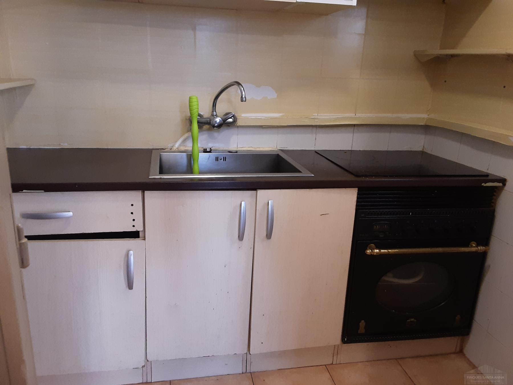 Venta de estudio en Badalona