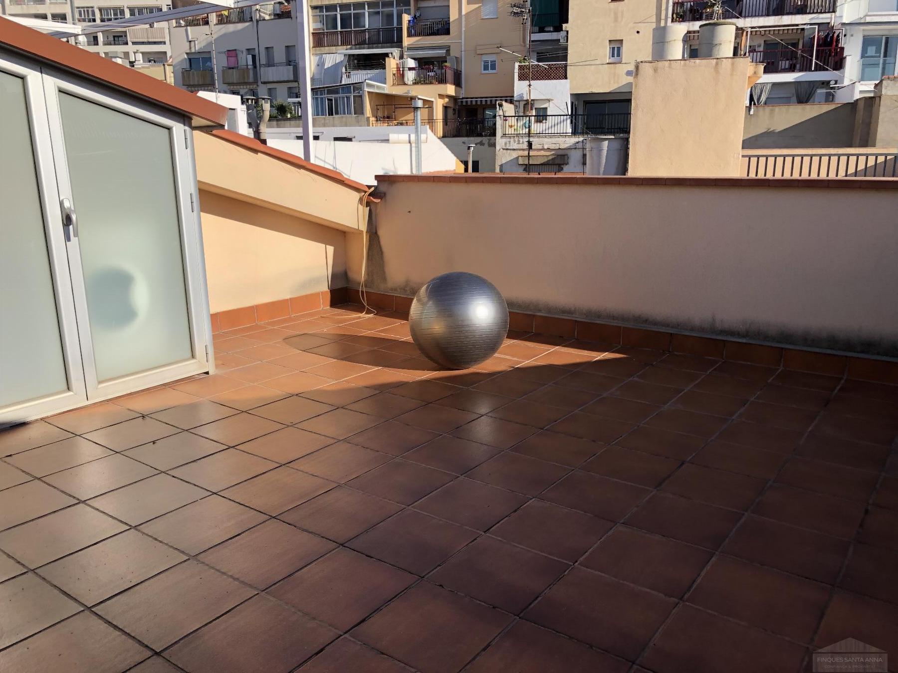 For sale of duplex in Mataró