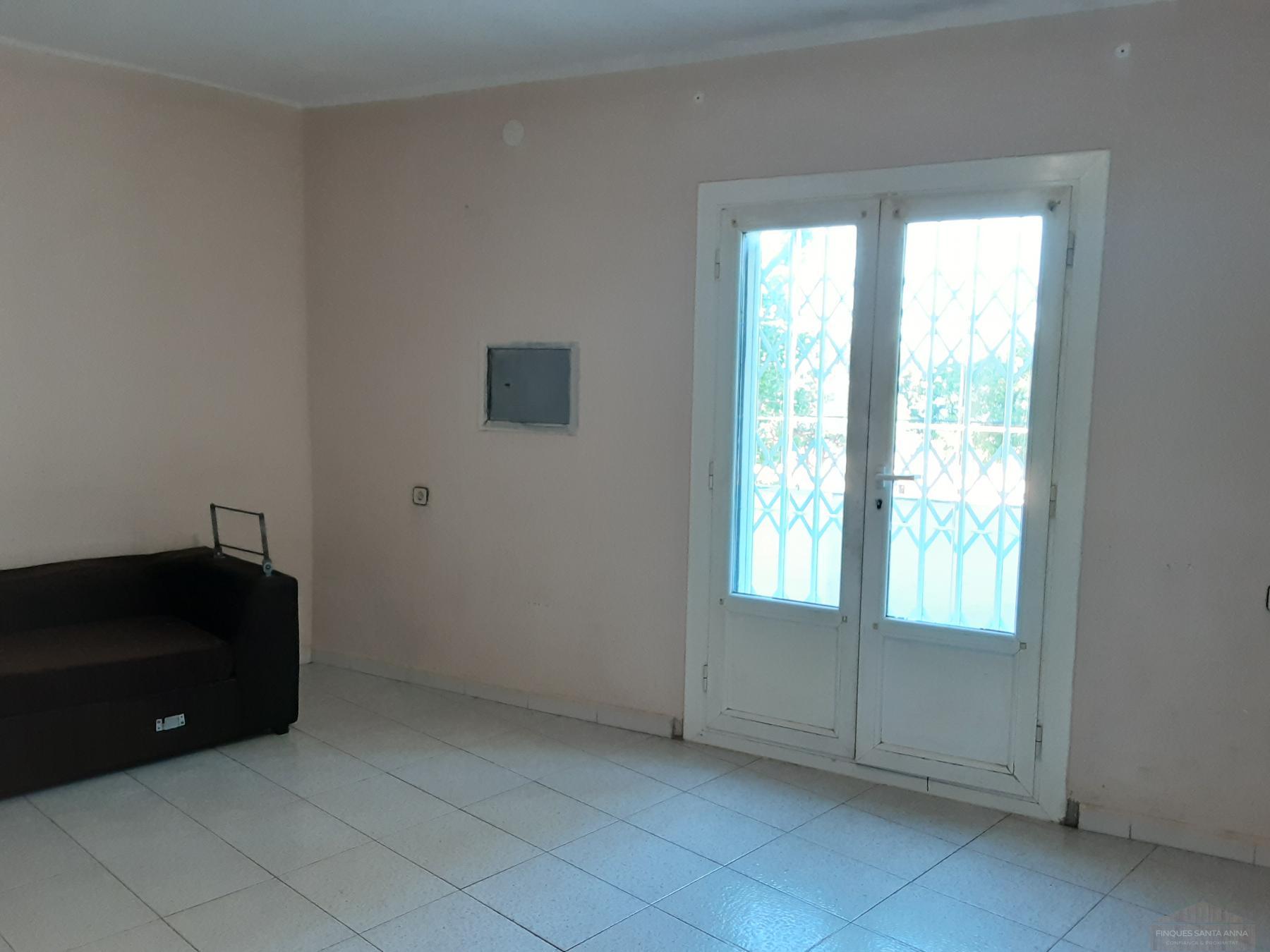 For sale of house in Mataró