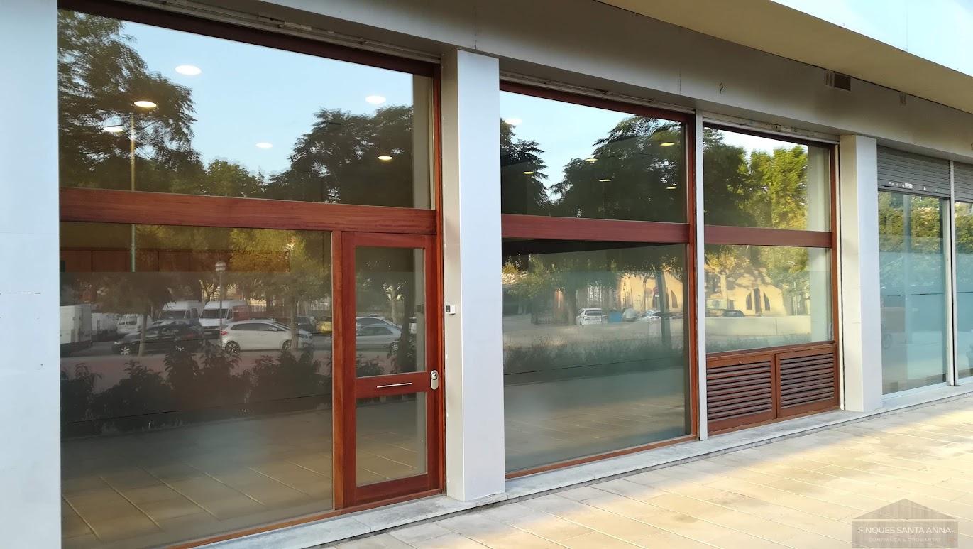 For rent of commercial in Mataró