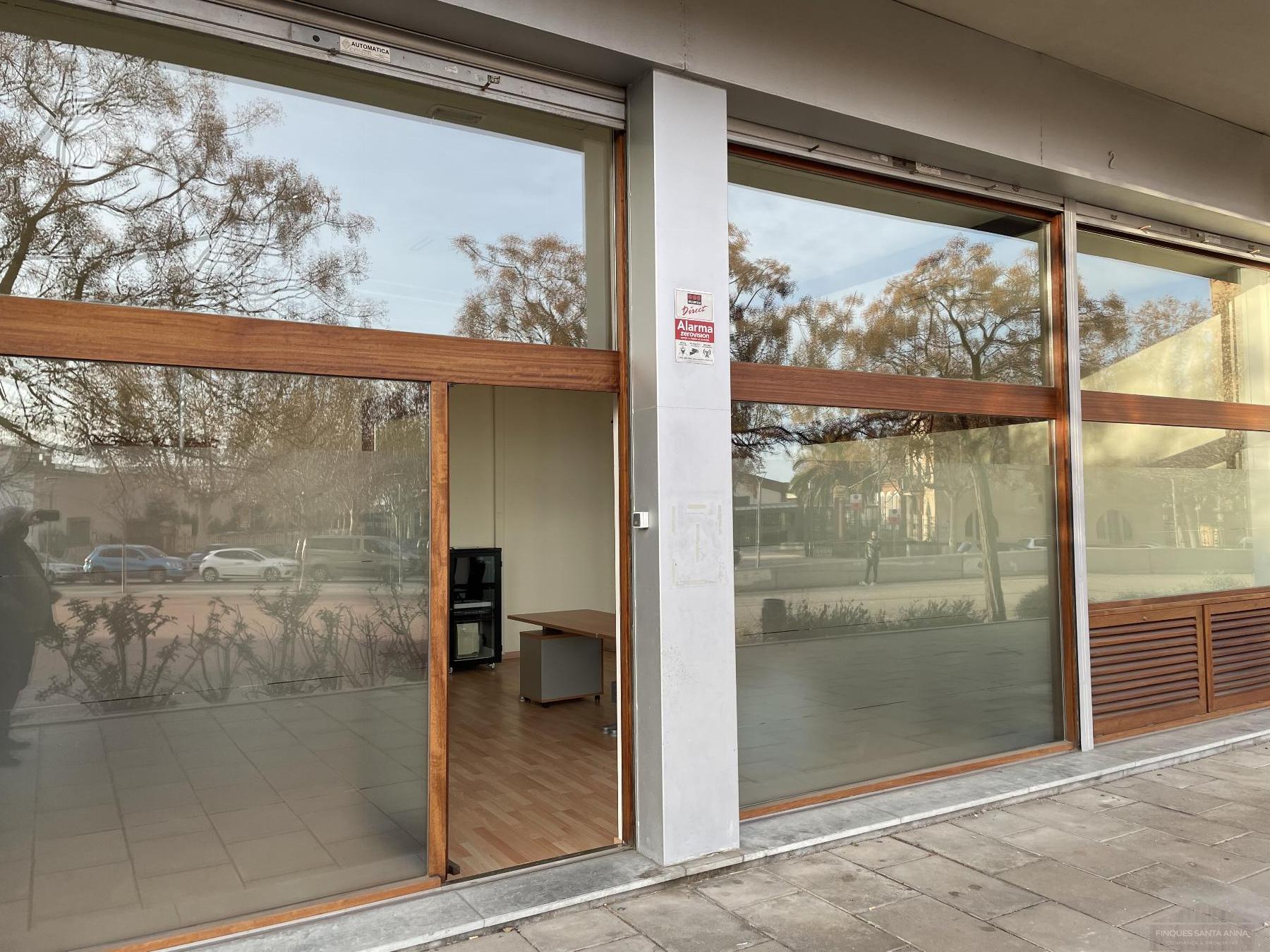 For rent of commercial in Mataró