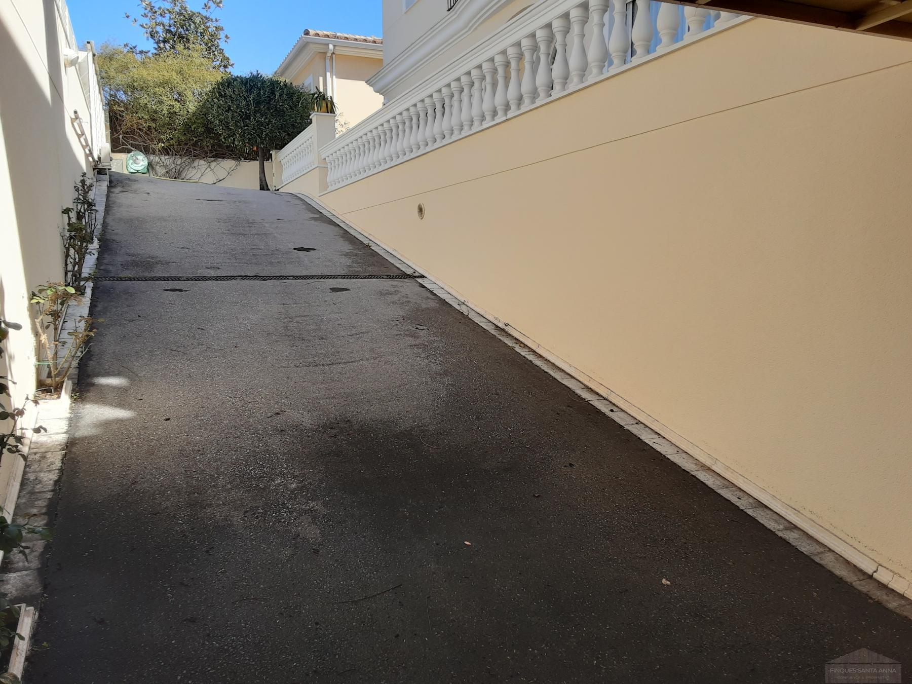 For sale of house in Premia de Dalt