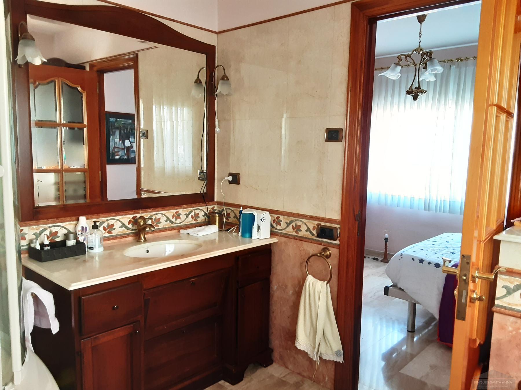 For sale of house in Premia de Dalt