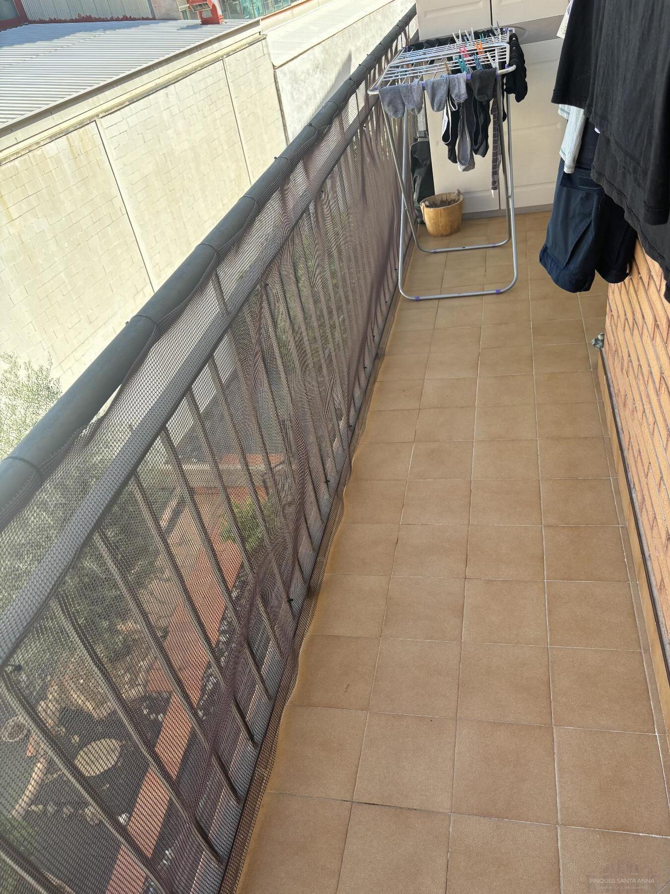 For sale of flat in Pineda de Mar